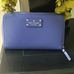 Kate Spade Wellesley Travel Wallet/Clutch